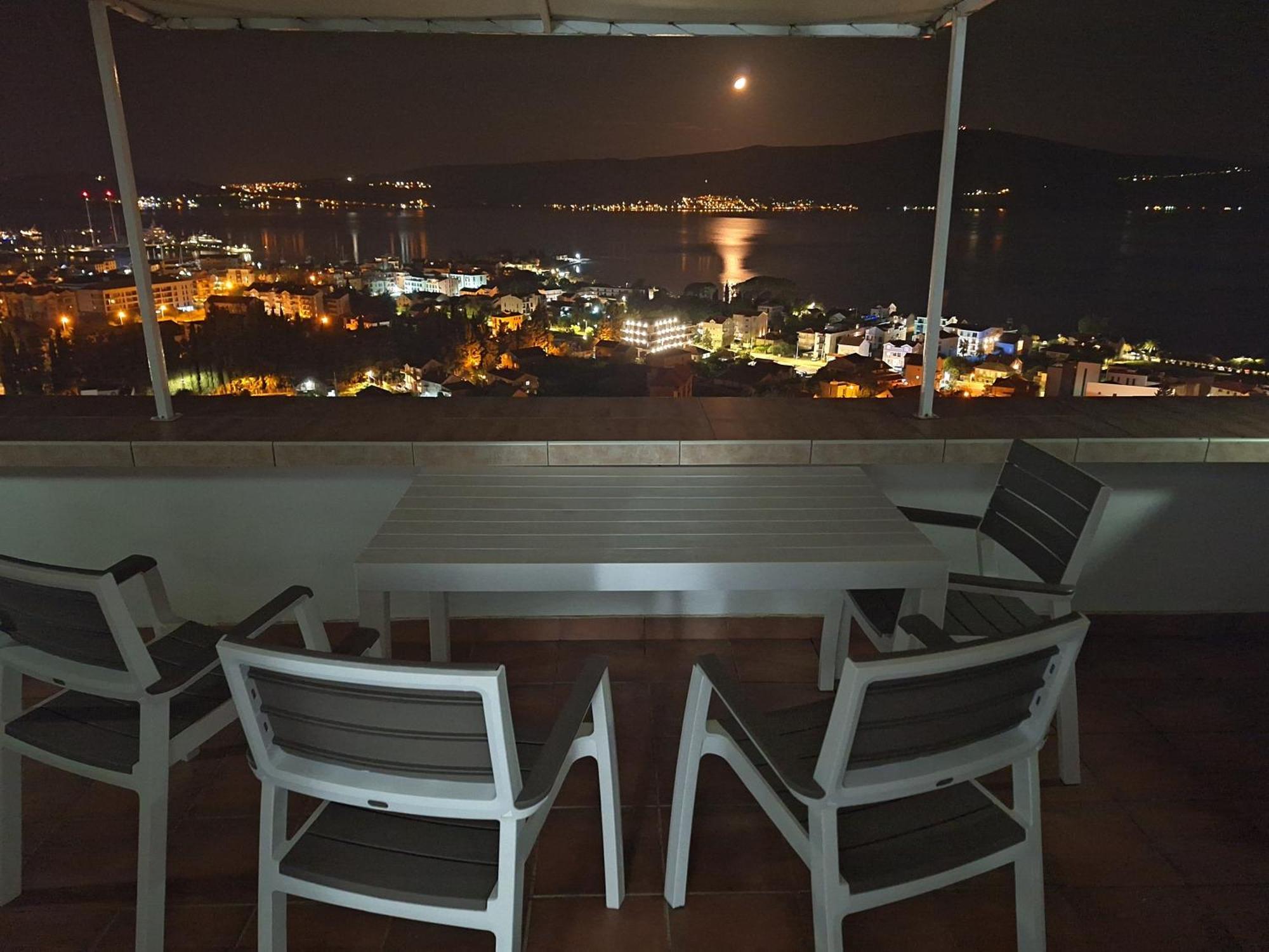 Adriabay Studio Tivat Exterior photo